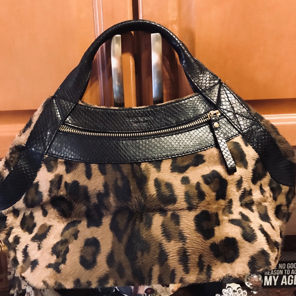 Vintage Beautiful and one of a kind will not find it anywhere. Kate Spade